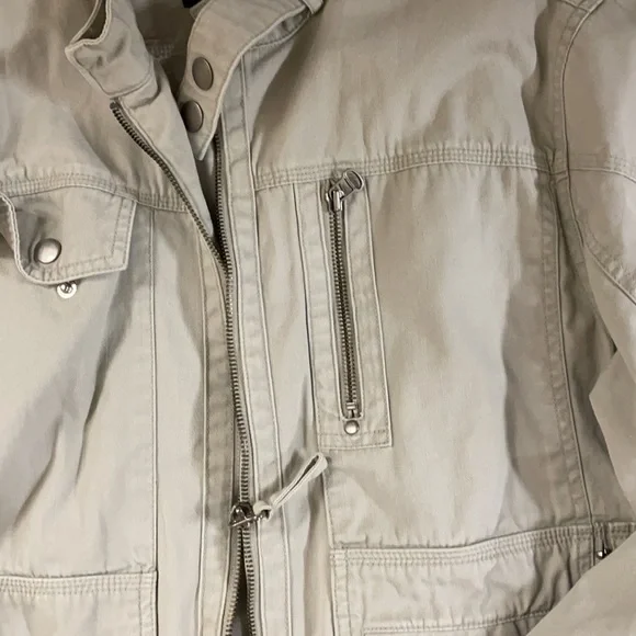 Jacket - Picture 3 of 4